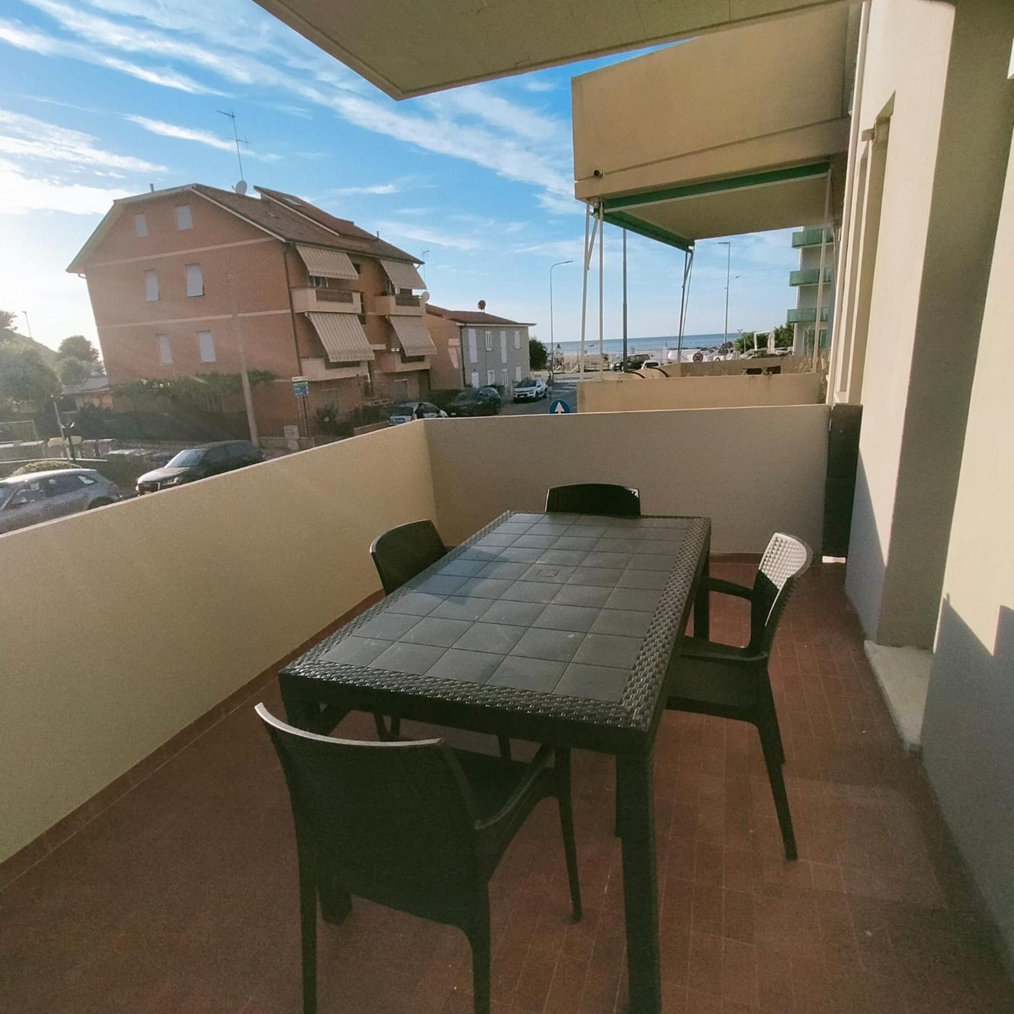 Appartamento Azzurro Pesaro Eksteriør billede